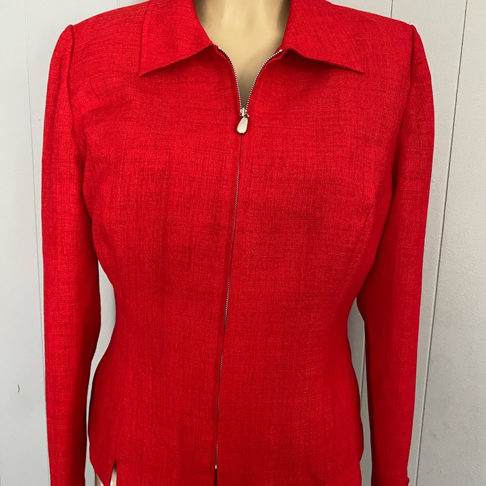 Women’s Red Zip-Front Tailored Jacket